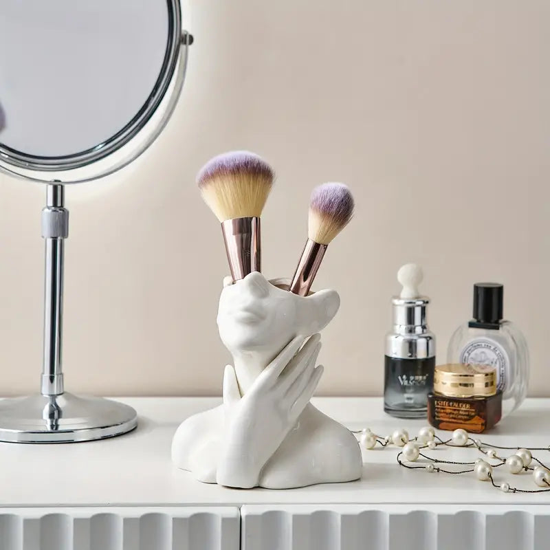 Liora | Distinctive Modern Ceramic Vases