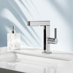 Alyra Single-Hole Pull-Out Faucet With Temperature Readout