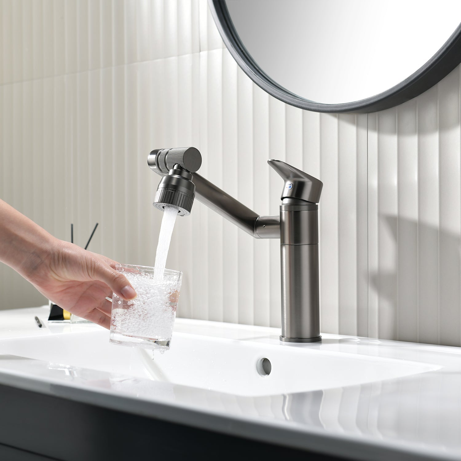Single-Hole Swivel Multi-Directional Faucet