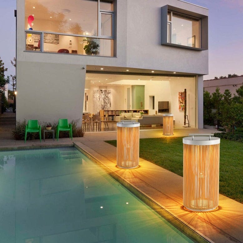 Aurena | Luxe Solar Outdoor Light