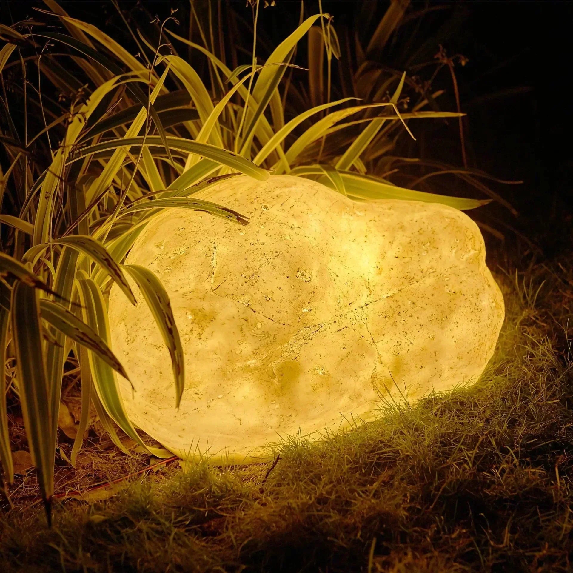 Marlo | Stone-Look Outdoor Light