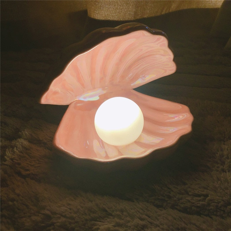 Mariselle | Pearl & Shell Desk Lamp