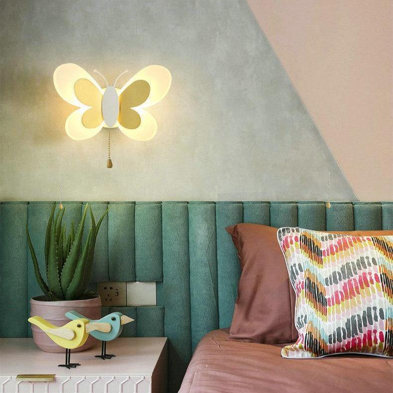 Mariposa Wall Light